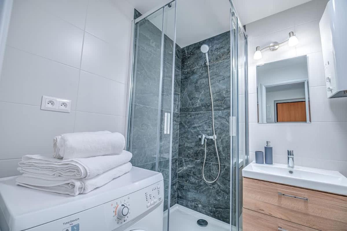 Nitra Castle Suite - Modern Elegance & Serenity Eksteriør billede